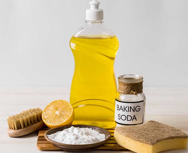 soda to remove cockroaches