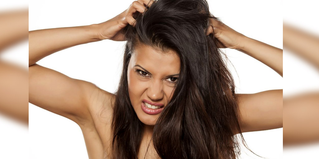 Itchy Scalp Day After Washing Hair Know Reason 