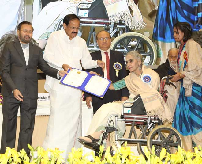 surekha  sikri  passes  away