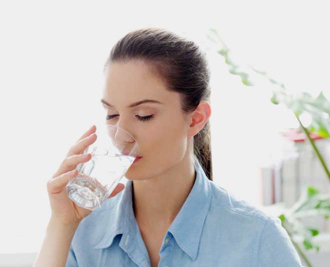 water to get rid of forehead wrinkles naturally