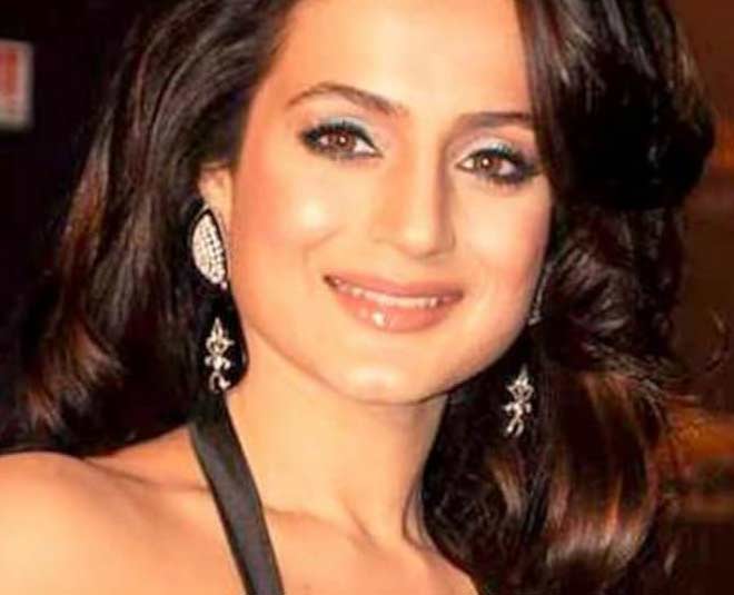 अमीशा पटेल- . ameesha patel