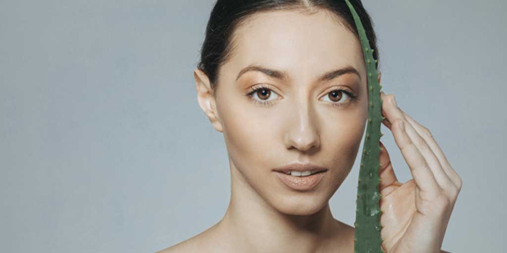Side Effects Of Applying Aloe Vera On Face In Hindiखूबसूरती में चार चांद लगाने वाले एलोवेरा का