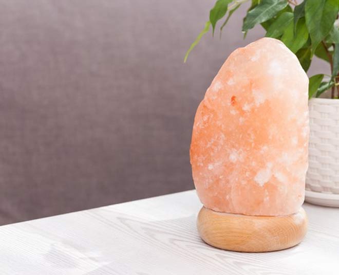 himalayan rock salt lamp