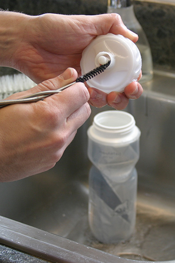 How to Clean a Reusable Water Bottle