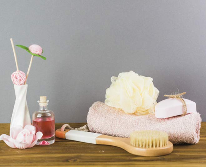 inside   Loofah using