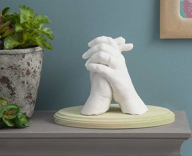How To Cast 3D Hand Statue At Home how to cast 3d hand statue at home