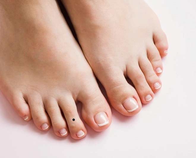mole  on  right  feet