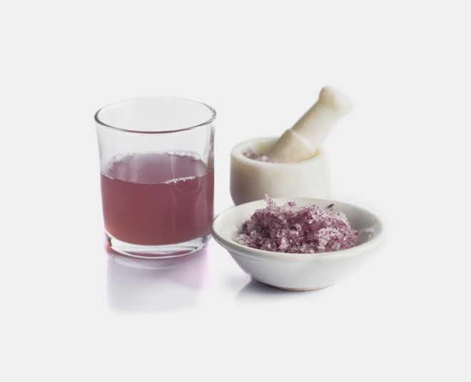 onion juice for ensect removal from ear www.worldcreativities.com