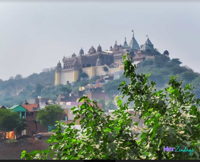 radha rani temple festival