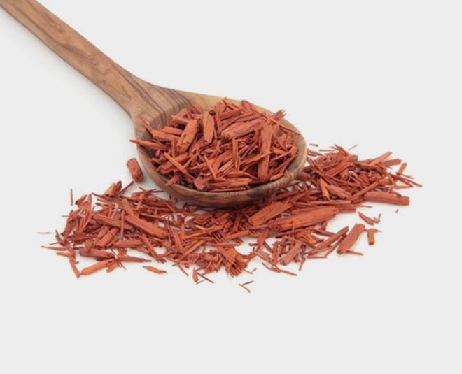 Skin Benefits Of Red Sandalwood & An Easy Guide To Using It | HerZindagi