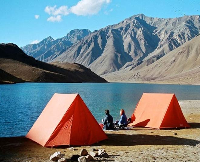 spiti valley chandratal lake inside 