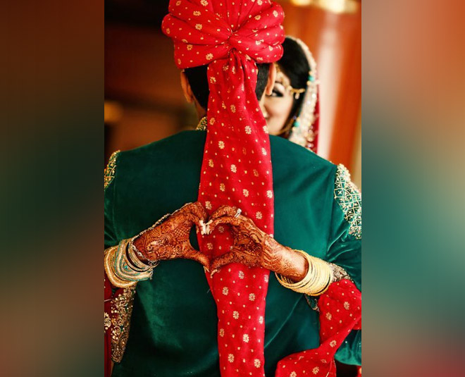 Here Are Some Amazing Couple Poses For Bride  GroomToBe