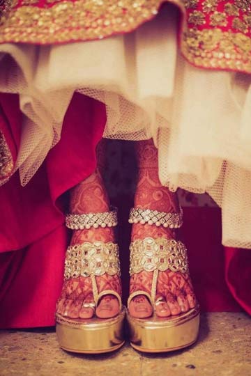 Sneak The New Heels - Wedding Affair