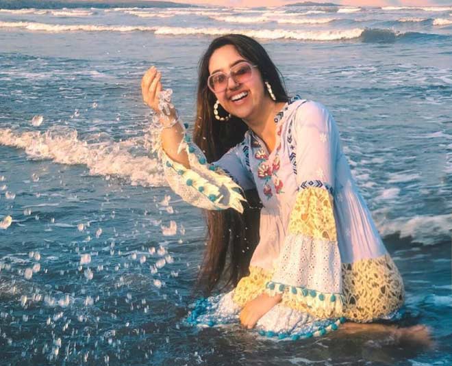 ashnoor kaur accessories sea shell look