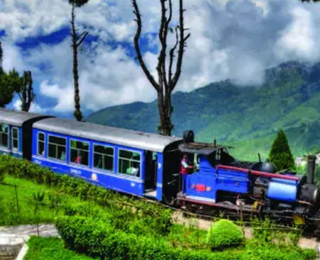 best travel places in april in india darjling inside 