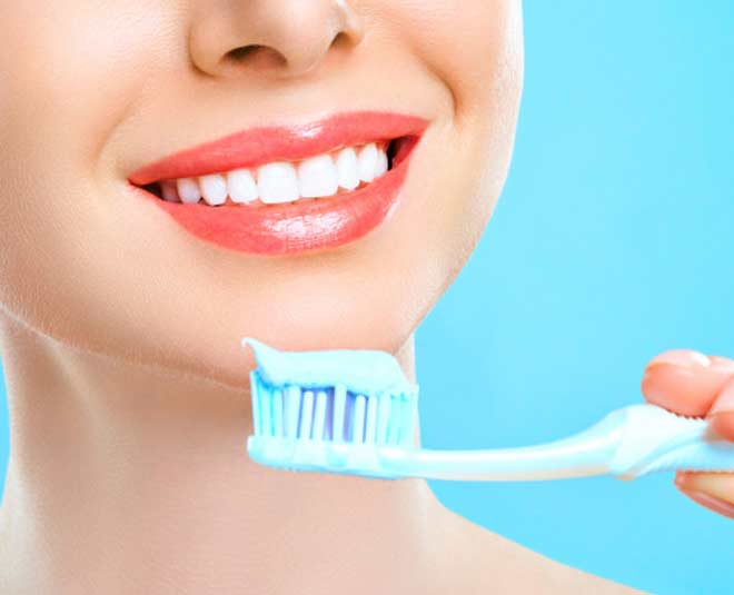 brush properly plaque