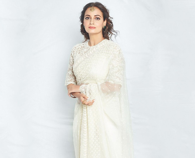 dia mirza ethnic looks in ivory saree