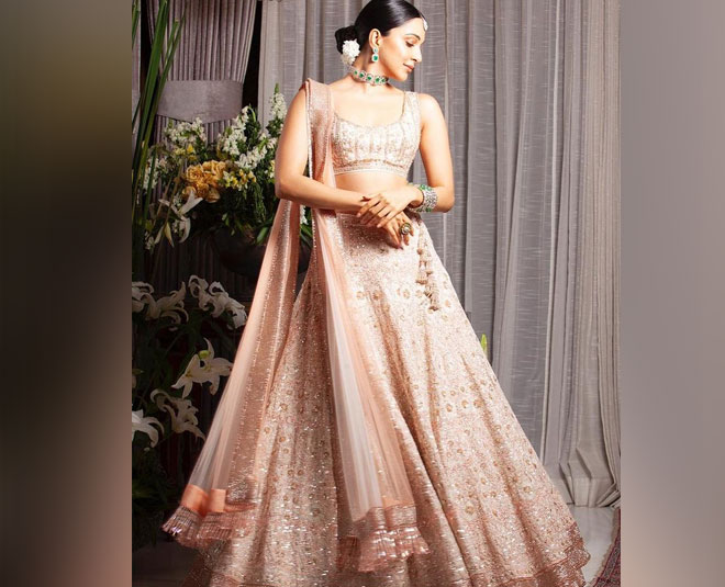 how to wear chikankari lehenga