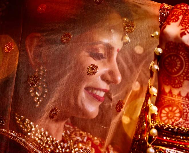 नव विवाहित स्त्रियां ससुराल में न देखें होलिका दहन newly wed girl