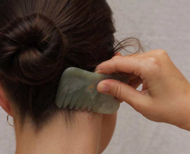 Gua Sha Or Jade Comb Benefits For Hair, Here Is How To Use It