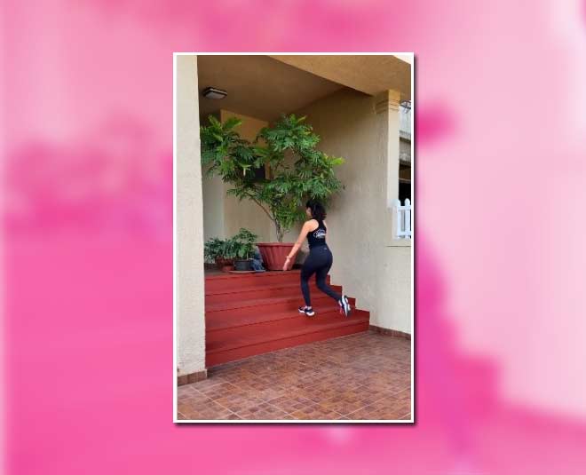 Step Up with High Knee inside 