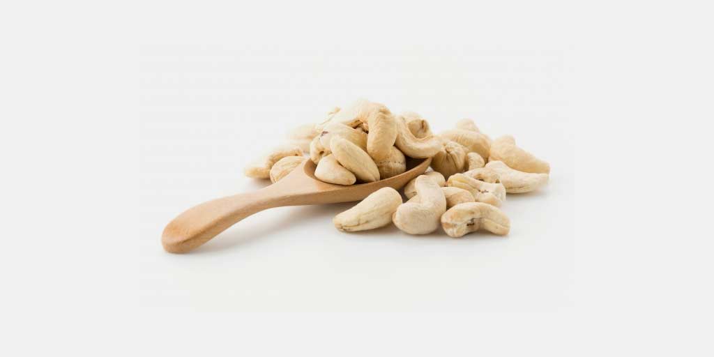 6 Benefits of Eatings Cashew On Empty Stomach In Hindiखाली पेट काजू