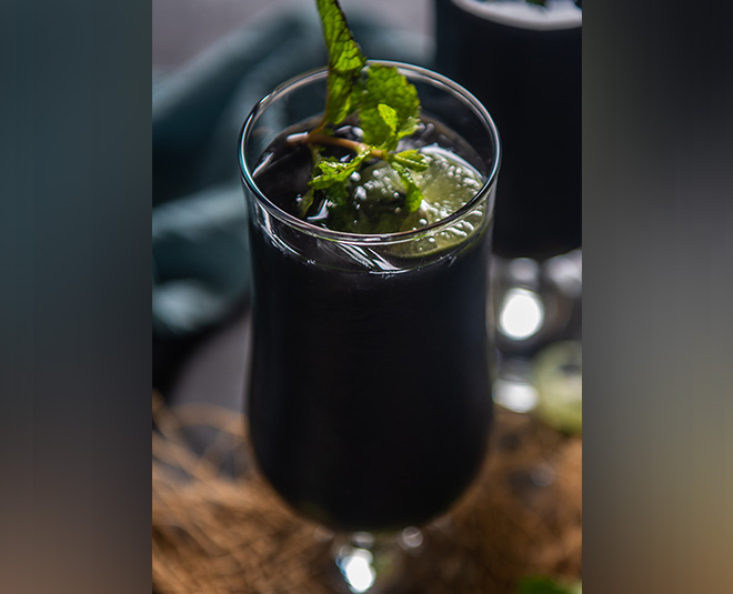 charcoal lemon water inside 