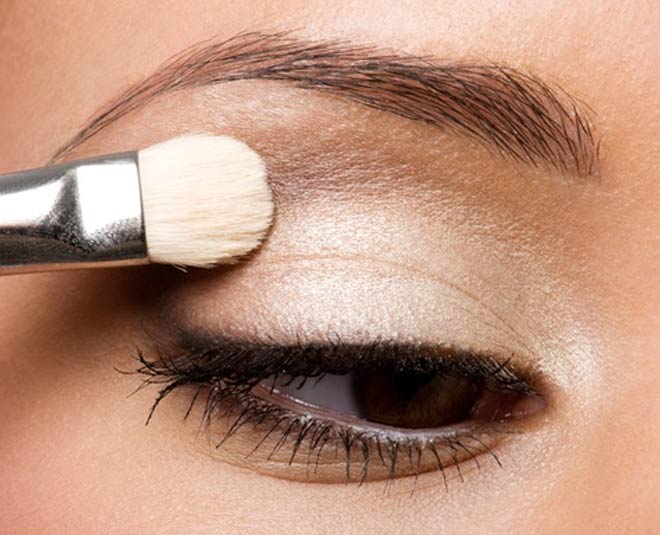 eyeshadow brush