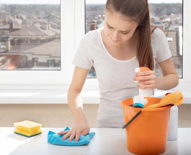 furniture cleaning veneger