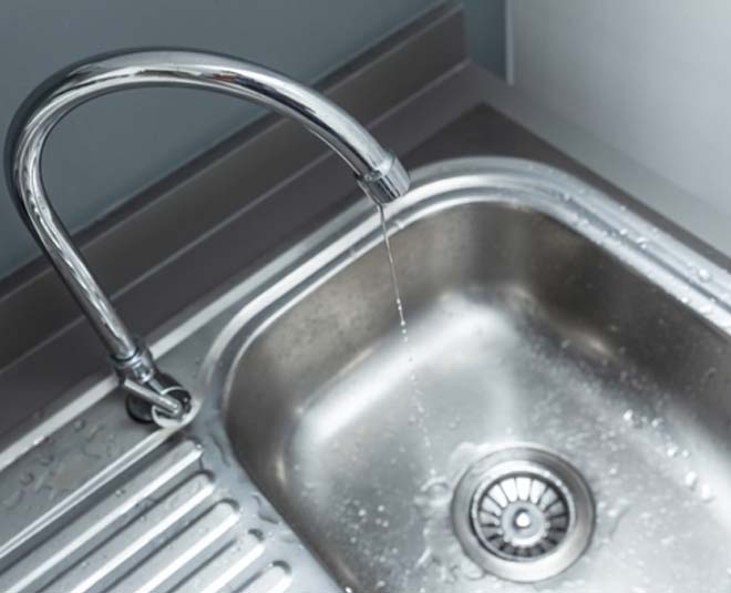 repair a leaking kitchen sink