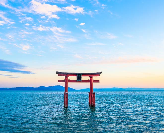 inside biwa lake in japan
www.worldcreativities.com