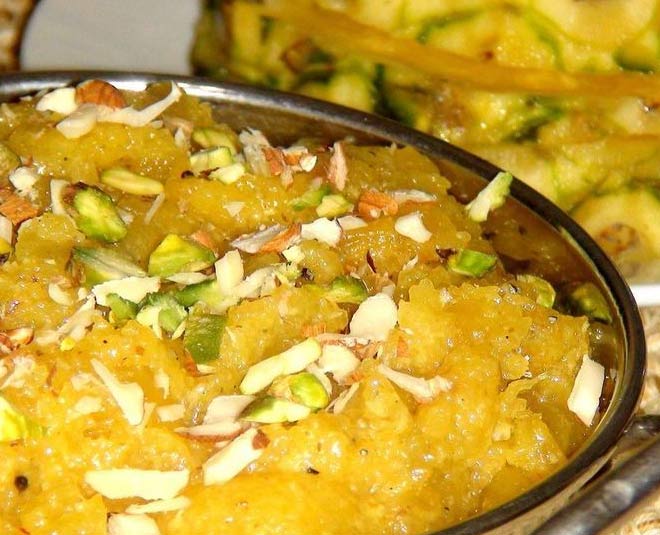 inside pineapple dish in hindi