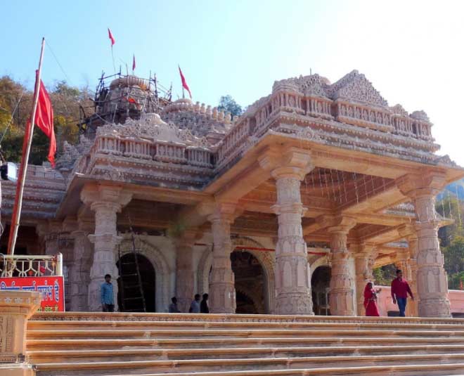 maa bamleshwari temple dongargarh inside 