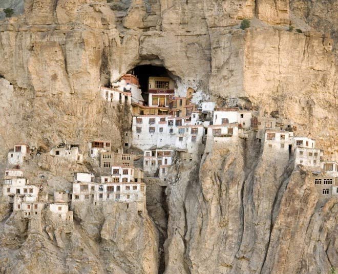 phugtal  monastery facts tips inside 