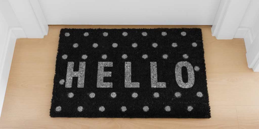 Easy Tips To Clean Doormats डोरमैट को करना चाहते हैं क्लीन, अपनाएं ये