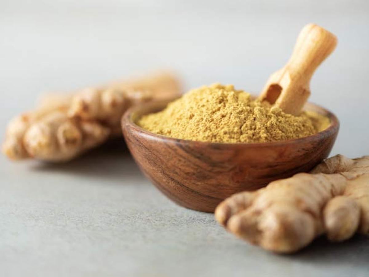 Health Benefits Of Dry Ginger Or Sonth In Hindi - क्या आप जानती हैं सोंठ के  सेहत से जुड़े ये अद्भुत फायदे, डाइट में जरूर करें शामिल