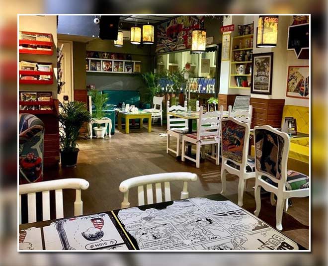 what a comic show cafe