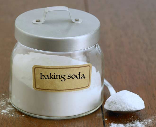 baking soda remove white gown