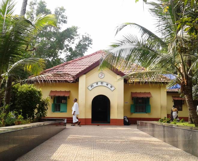 free stay in india anandashram in keral