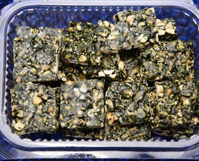 how to store gajak in hindi