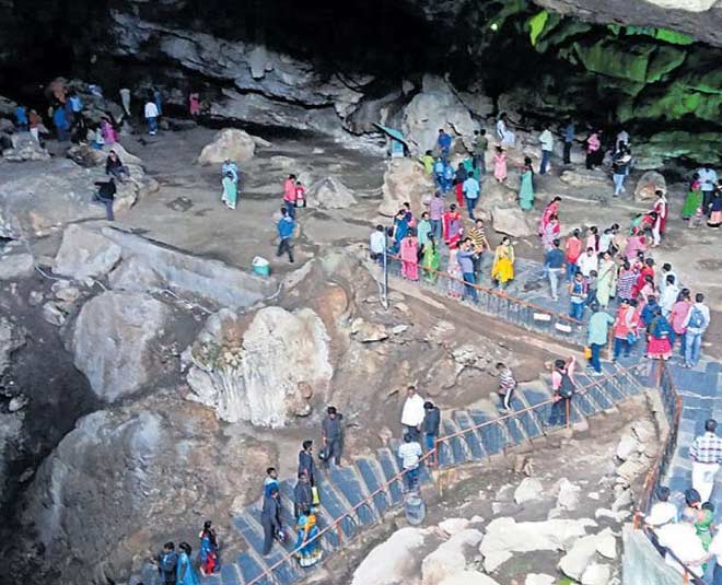 बोर्रा की गुफा know about famous cave in india borra inside