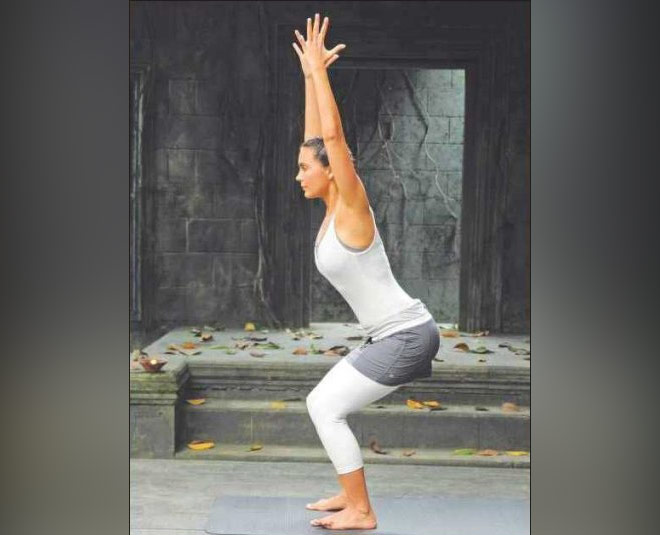 लारा दत्ता lara dutta yoga