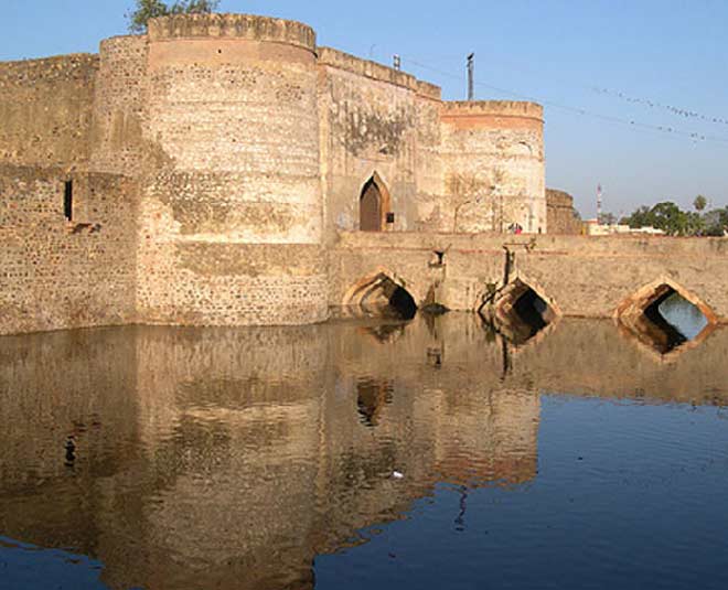 lohagarh fort history bharatpur inside  ()