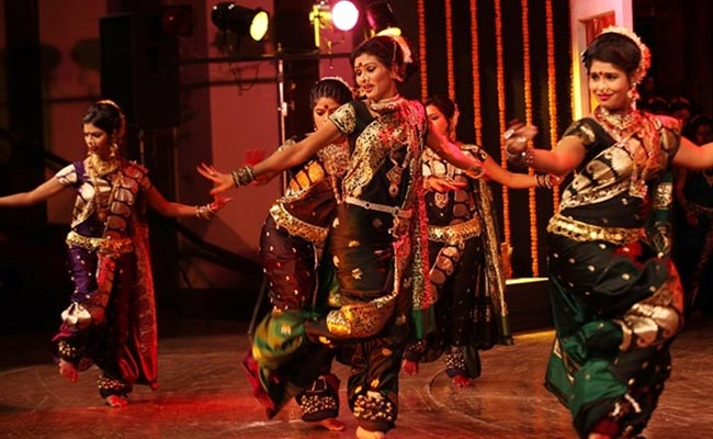 maharashtra folk dance lavani