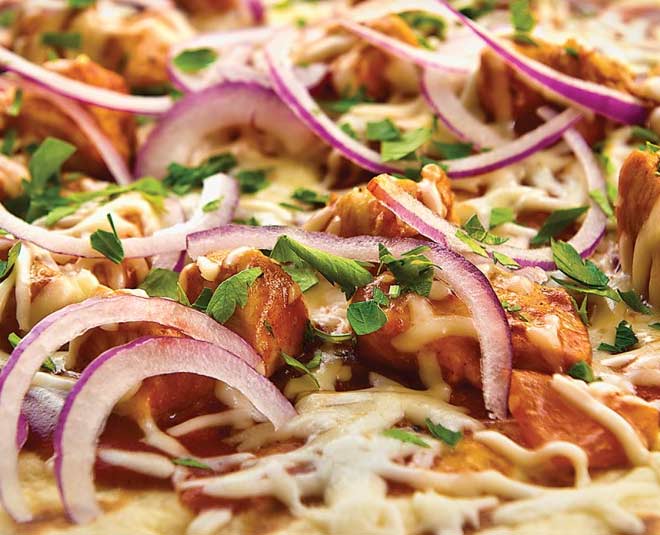 चिकन टिक्का पिज्जा onion pizza