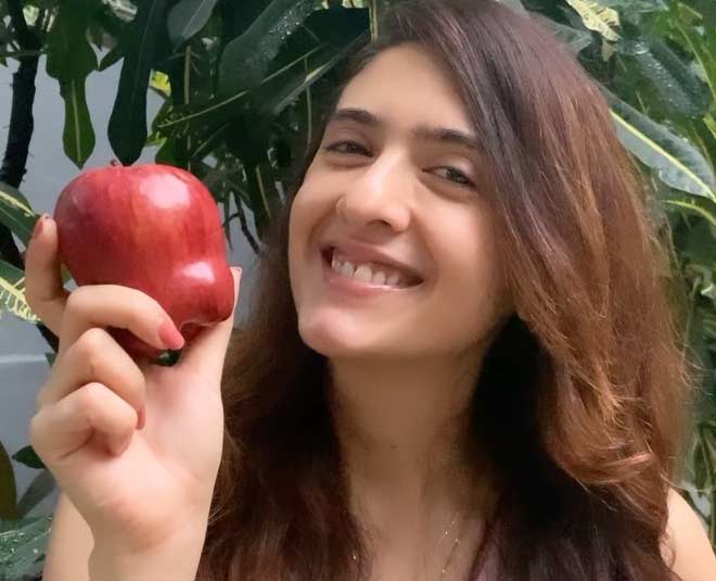 pooja makhija apple health benefits diarrhea constipation