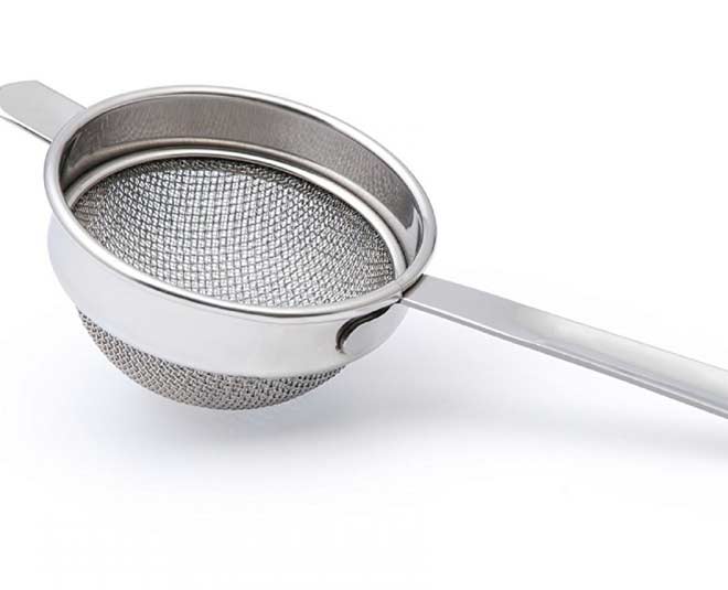 आटे से कीड़े निकालने के लिए चाय की छलनी- strainer for house hold