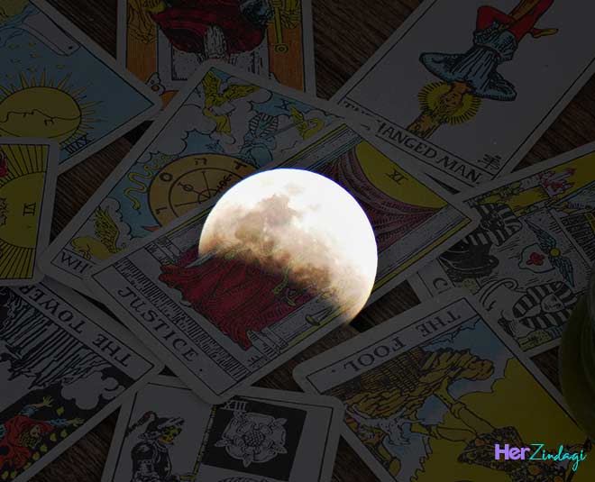 tarot card reading lunar eclipse 