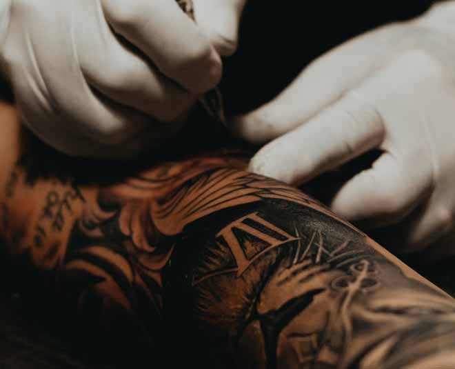 शरीर पर टैटू बनवाने से भाग्य पर पड़ता है असर? जानें क्या कहते हैं  ज्योतिषाचार्य - how tattoo affects luck tattoo banwane se bhagya par kya  asar padta hai kee – News18 हिंदी