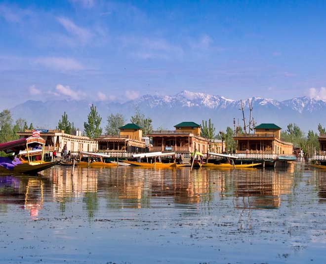 things to know about houseboat in kashmir